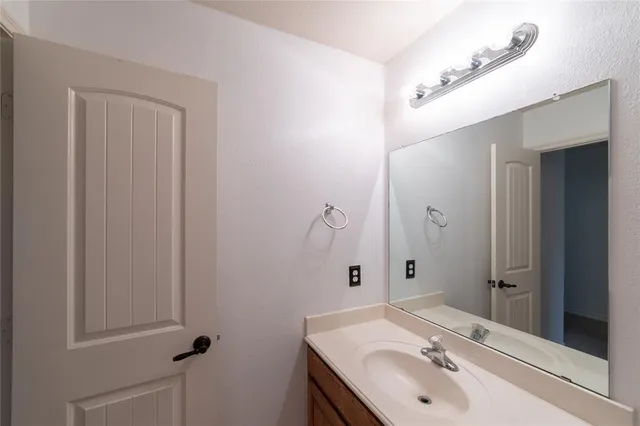 $2,050 | 5705 Broken Spur, McKinney, TX 75070