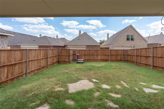 $2,050 | 5705 Broken Spur, McKinney, TX 75070