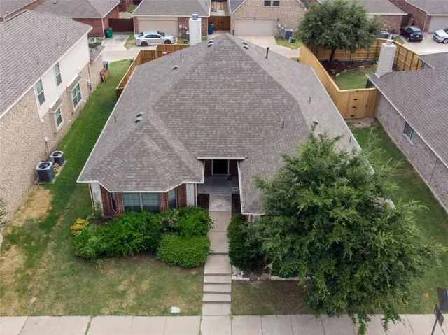 $2,050 | 5705 Broken Spur, McKinney, TX 75070