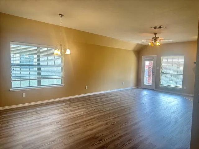 $2,050 | 5705 Broken Spur, McKinney, TX 75070