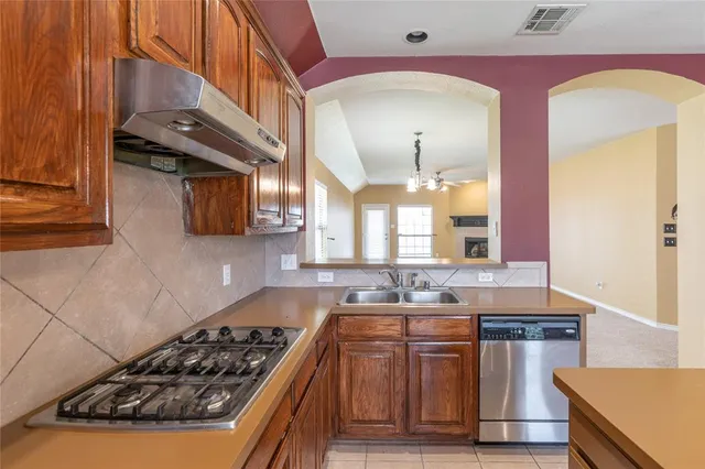 $2,050 | 5705 Broken Spur, McKinney, TX 75070