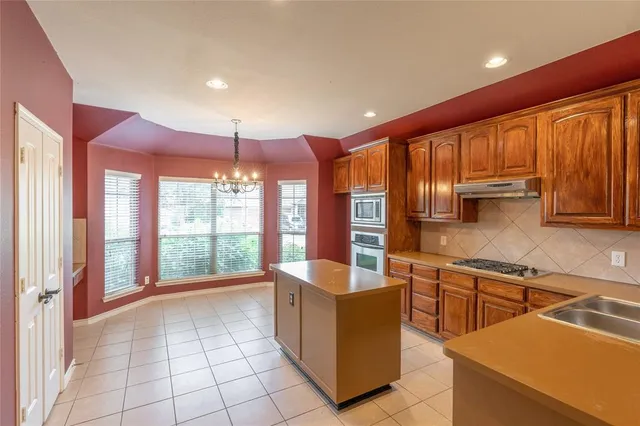 $2,050 | 5705 Broken Spur, McKinney, TX 75070