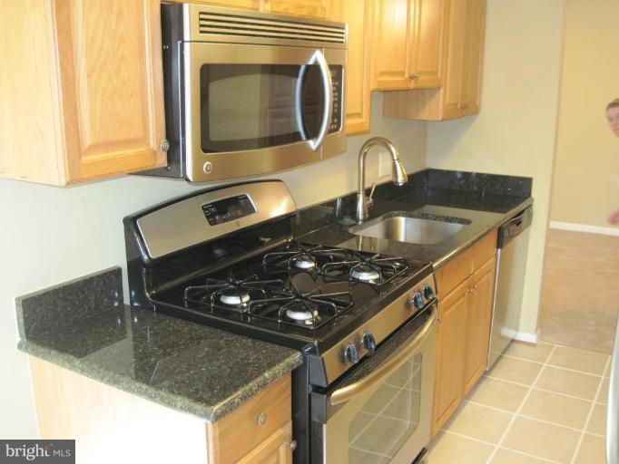 8302 Tobin Road, Unit 24 Annandale, VA 22003 - Photo 2 of 25 Kitchen
