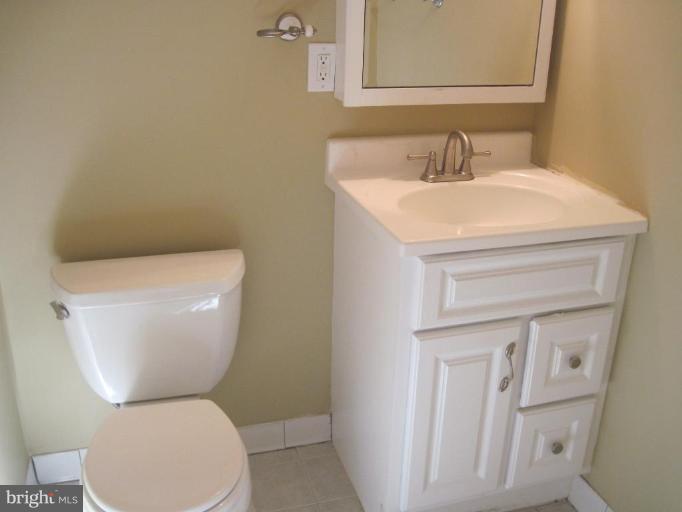 8302 Tobin Road, Unit 24 Annandale, VA 22003 - Photo 18 of 25 Master Bath