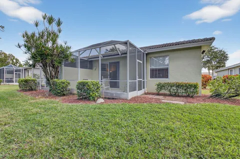 $395,000 | 10612 Royal Caribbean Circle, Boynton Beach, FL 33437