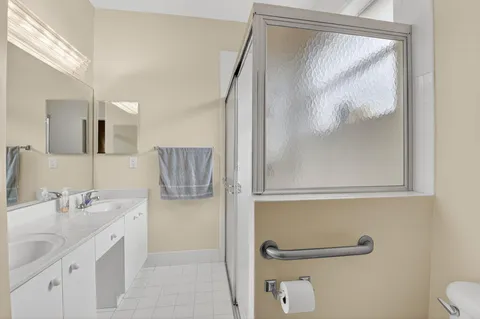 $395,000 | 10612 Royal Caribbean Circle, Boynton Beach, FL 33437