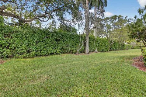$395,000 | 10612 Royal Caribbean Circle, Boynton Beach, FL 33437