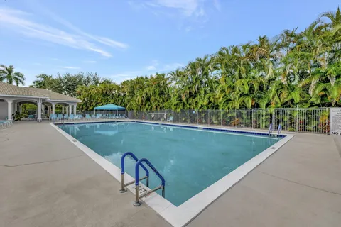 $395,000 | 10612 Royal Caribbean Circle, Boynton Beach, FL 33437
