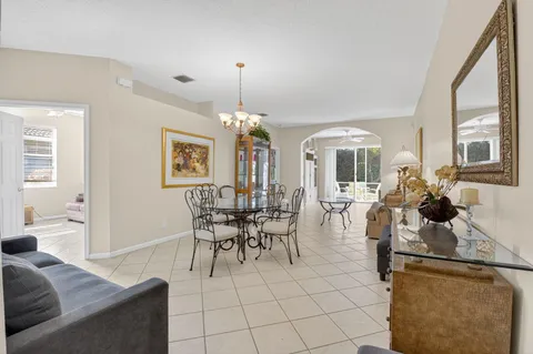 $395,000 | 10612 Royal Caribbean Circle, Boynton Beach, FL 33437