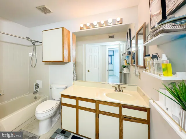 $1,999 | 13560 Lord Sterling Place, Unit 94, Upper Marlboro, MD 20772