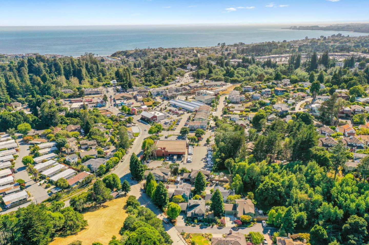 125 Chase Lane Aptos, CA 95003 - Photo 27 of 34 a view of a city