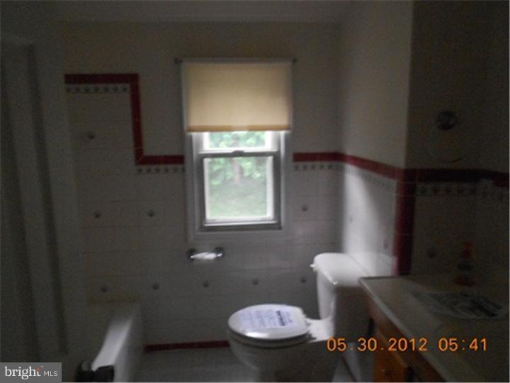 232 West Chelton Road Brookhaven, PA 19015 - Photo 11 of 15 Bathroom