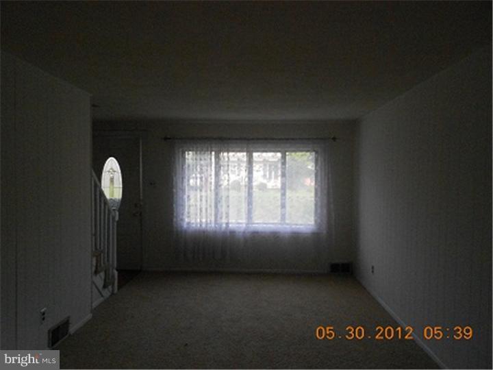 232 West Chelton Road Brookhaven, PA 19015 - Photo 3 of 15 Living Room