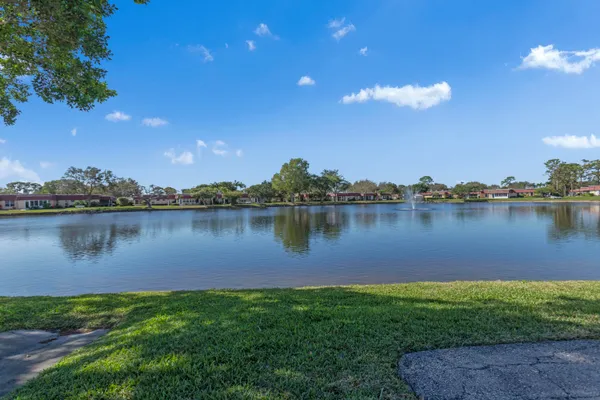 $2,500 | 857 Worcester B Ln Lake, Unit B, Lake Worth, FL 33467