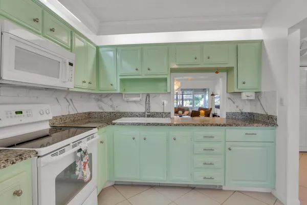 $2,500 | 857 Worcester B Ln Lake, Unit B, Lake Worth, FL 33467