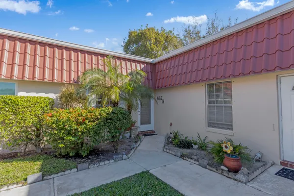 $2,500 | 857 Worcester B Ln Lake, Unit B, Lake Worth, FL 33467