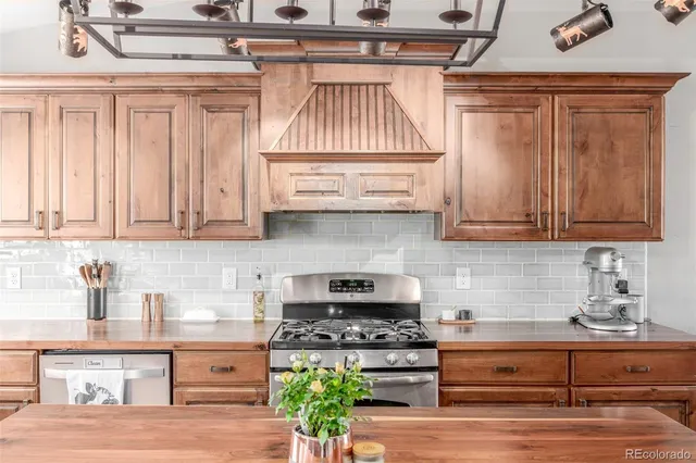 $575,000 | 4864 Parsons Way, Castle Rock, CO 80104