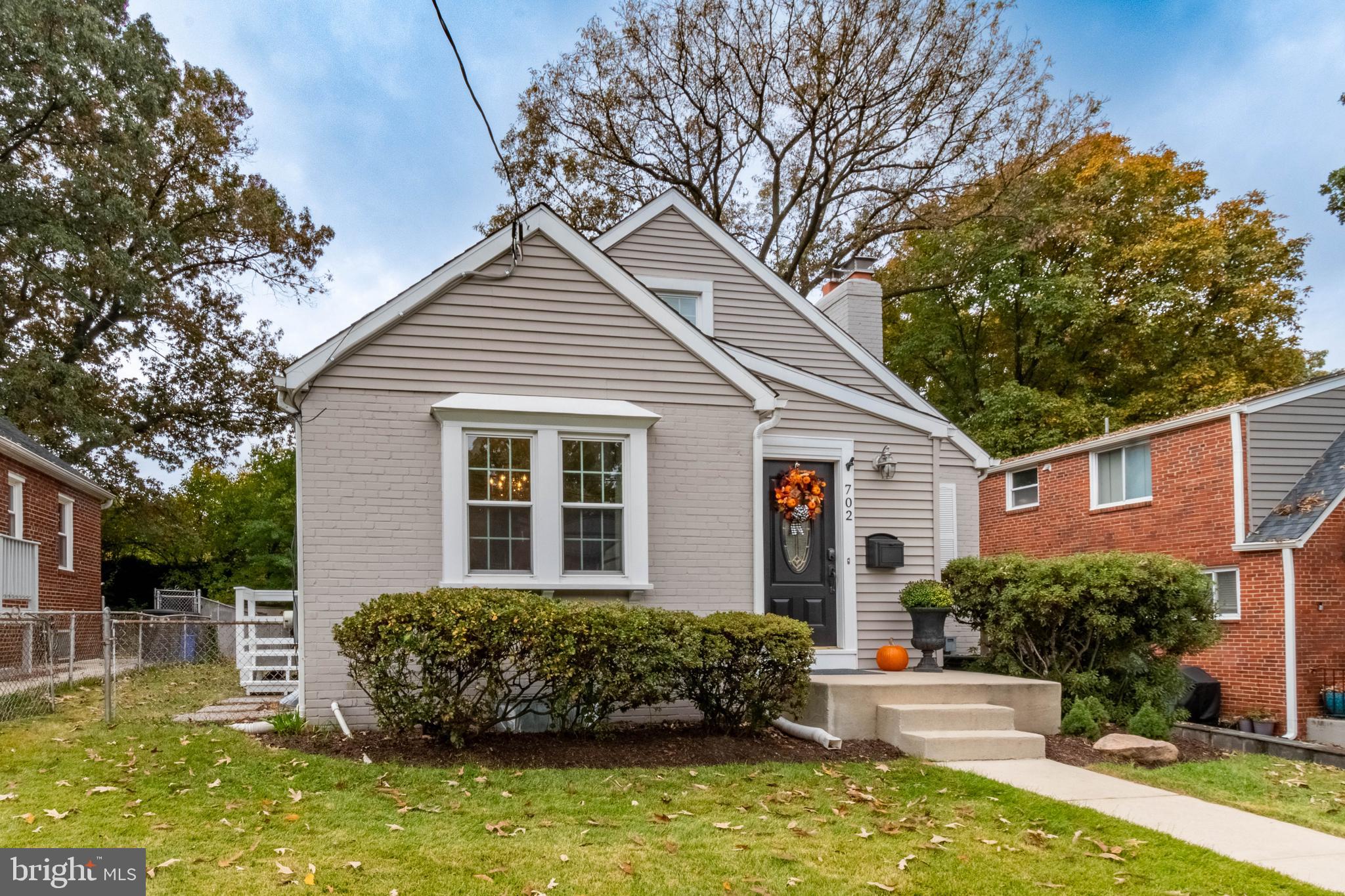 702 Forest Glen Road Silver Spring, MD 20901 - Photo 3 of 33