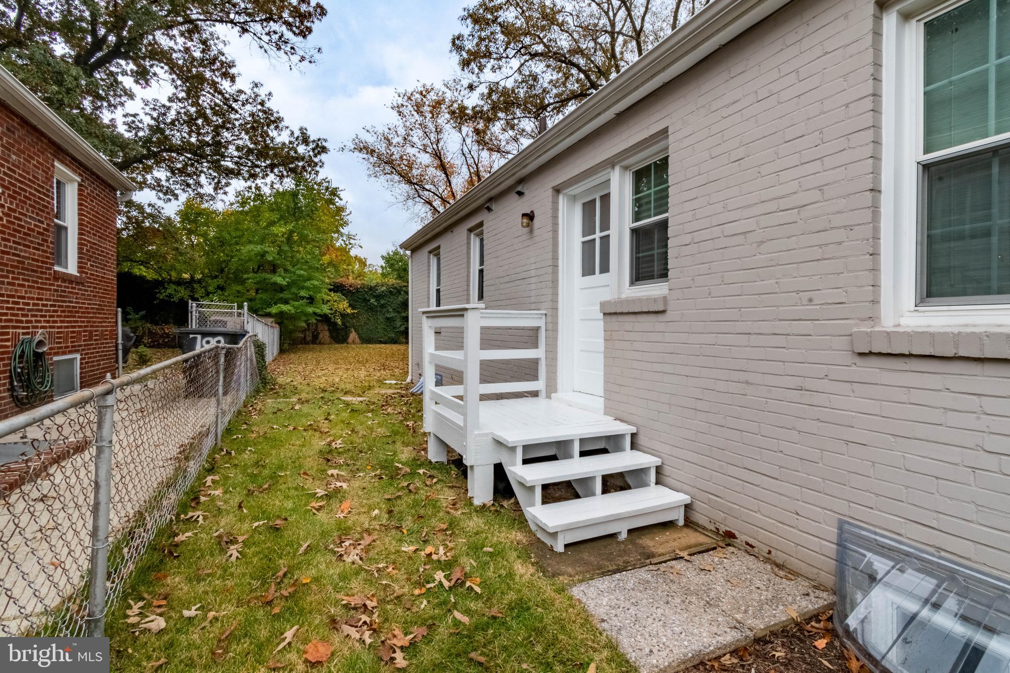 702 Forest Glen Road Silver Spring, MD 20901 - Photo 4 of 33