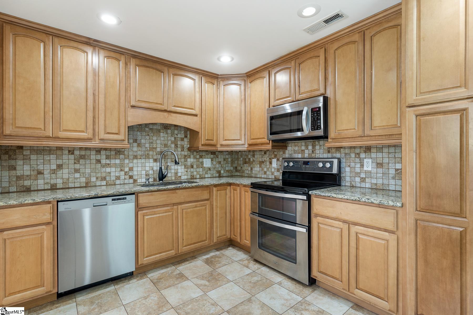 2119 Sitton Hill Road Easley, SC 29642 - Photo 5 of 18 Gallery Image 5
