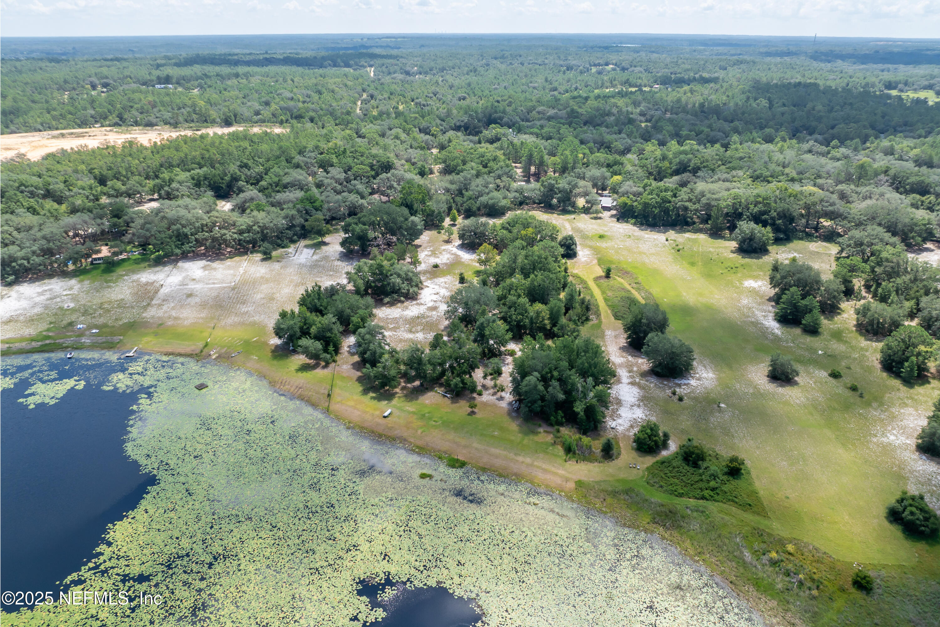 8048 County Line Road Melrose, FL 32666 - Photo 40 of 40 an aerial view of a houses with a yard
