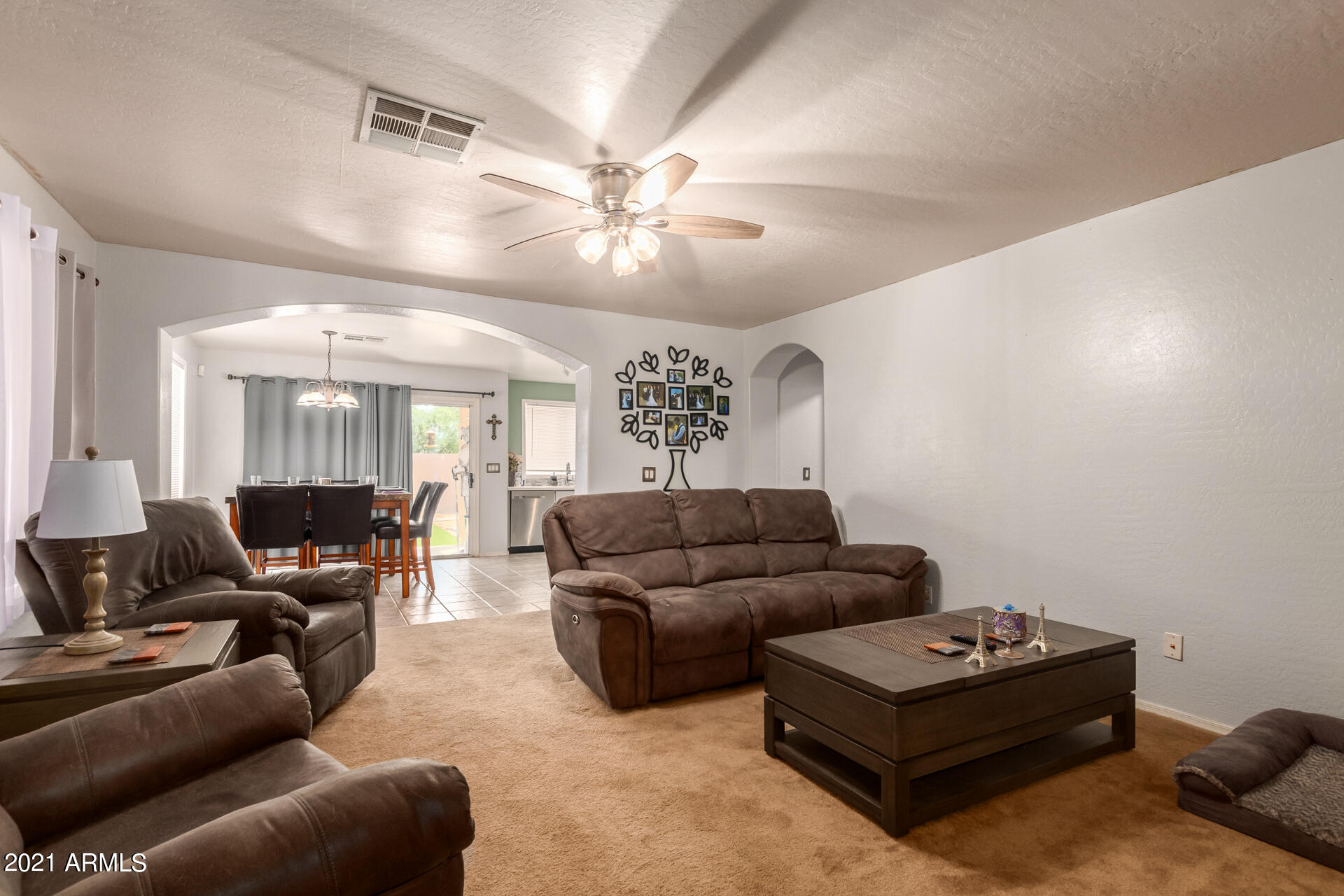 15021 West Wethersfield Road Surprise, AZ 85379 - Photo 4 of 19 04-Wethersfield