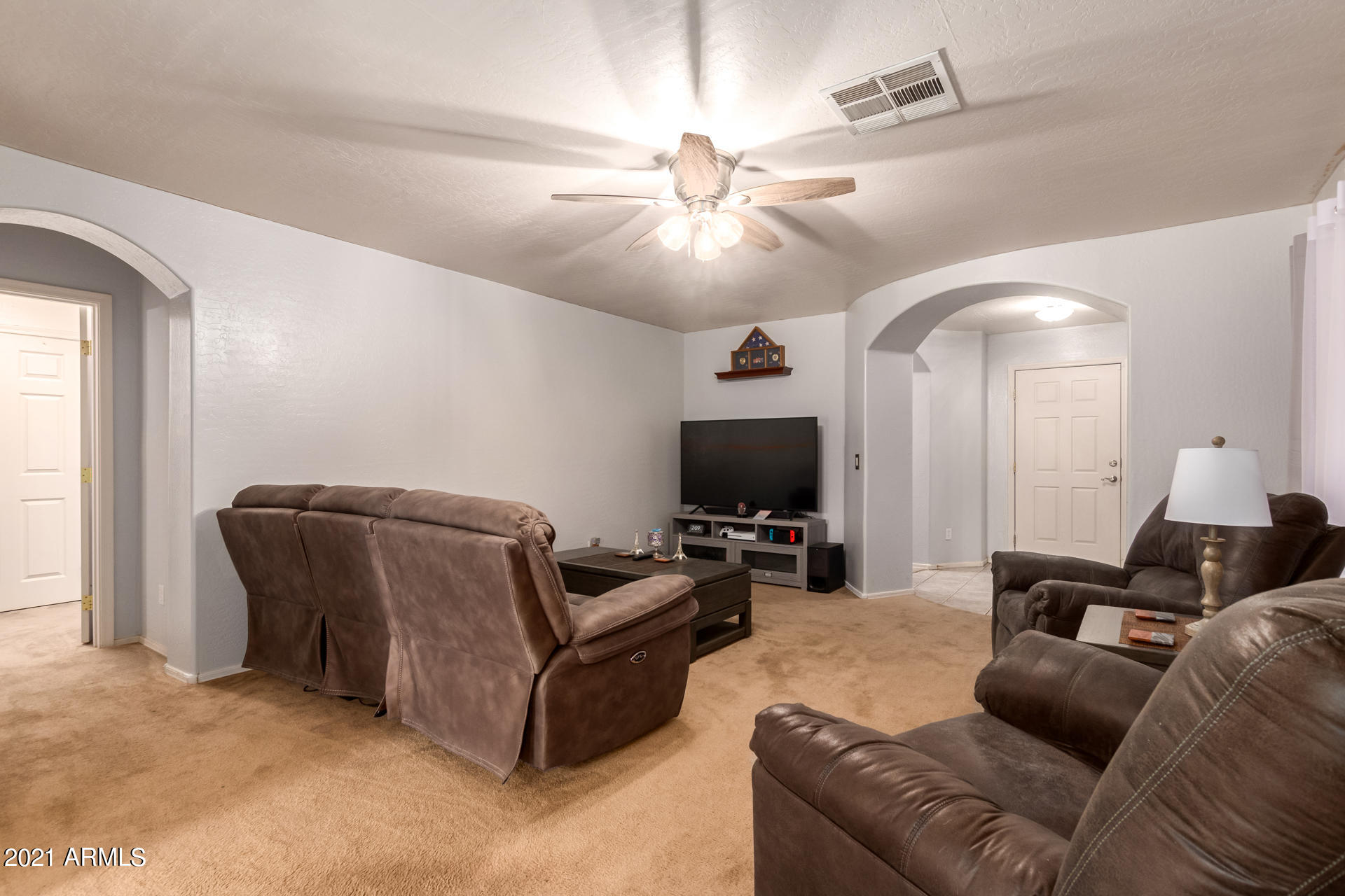 15021 West Wethersfield Road Surprise, AZ 85379 - Photo 5 of 19 05-Wethersfield