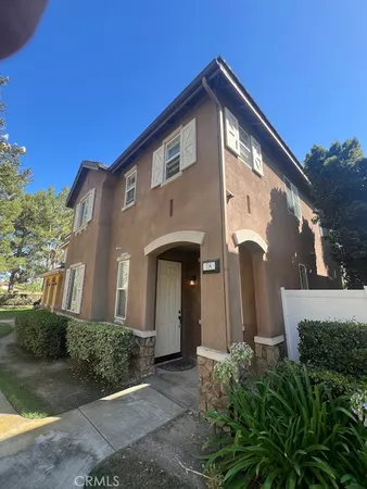 $4,000 | 58 Royal Victoria, Irvine, CA 92606