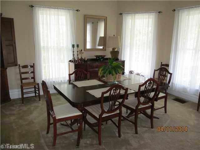 922 Spring Street Mount Airy, NC 27030 - Photo 5 of 15 Dining Room.