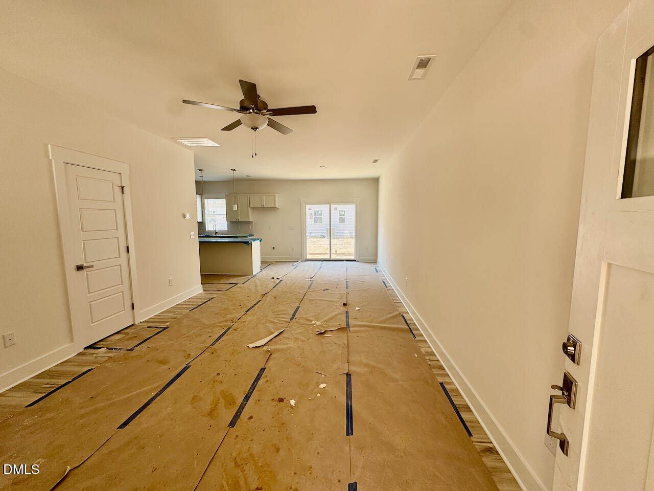 220 George Street Four Oaks, NC 27524 - Photo 2 of 48 Living Room