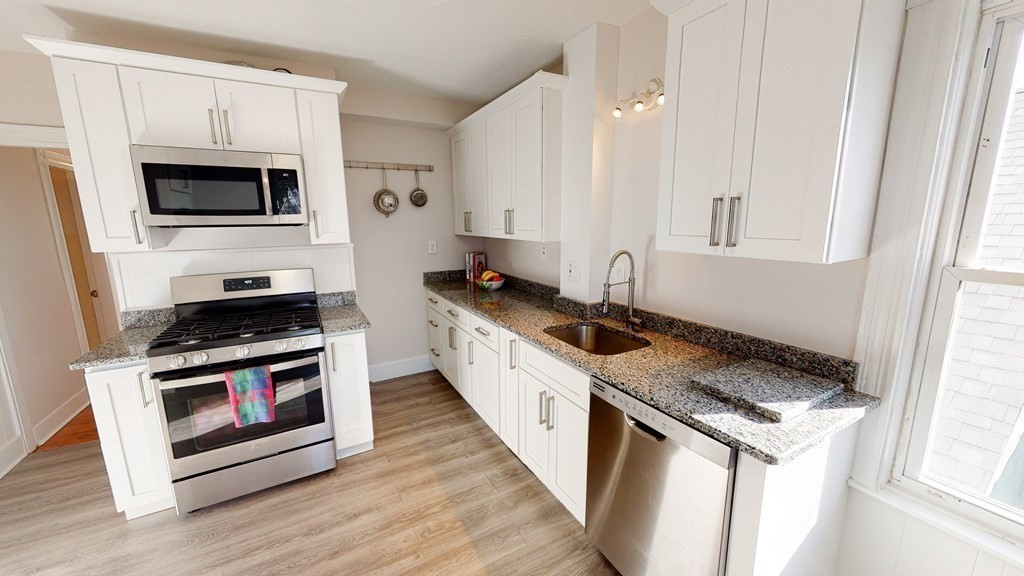 39 Regent Street, Unit 3 Cambridge, MA 02140 - Photo 12 of 20