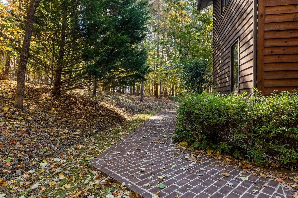891 Union Church Road Churchville, VA 24421 - Photo 5 of 21 a view of a pathway both side of house