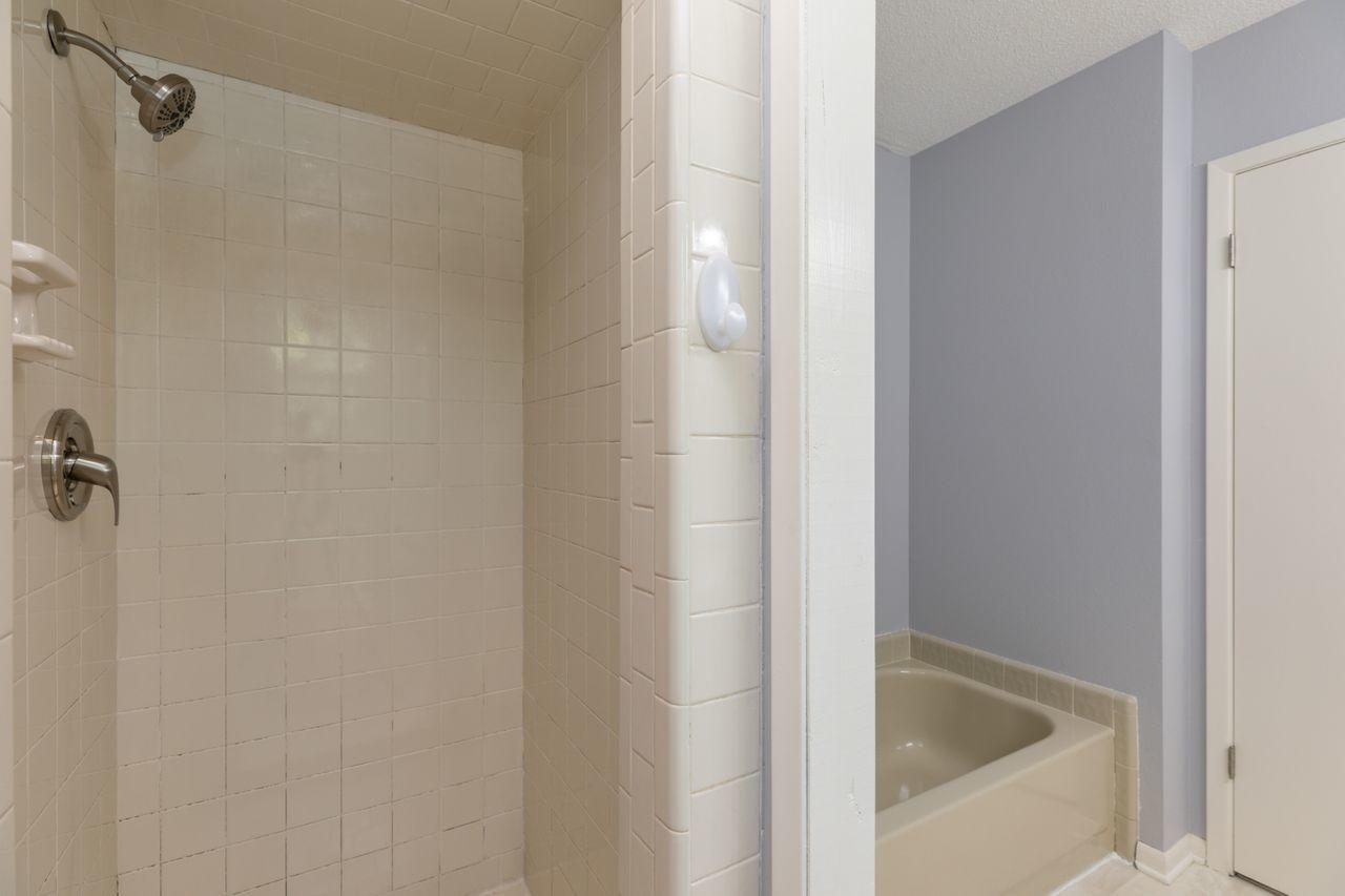 6130 Beasley Road Crestview, FL 32536 - Photo 8 of 28 a close view of a bathtub in bathroom
