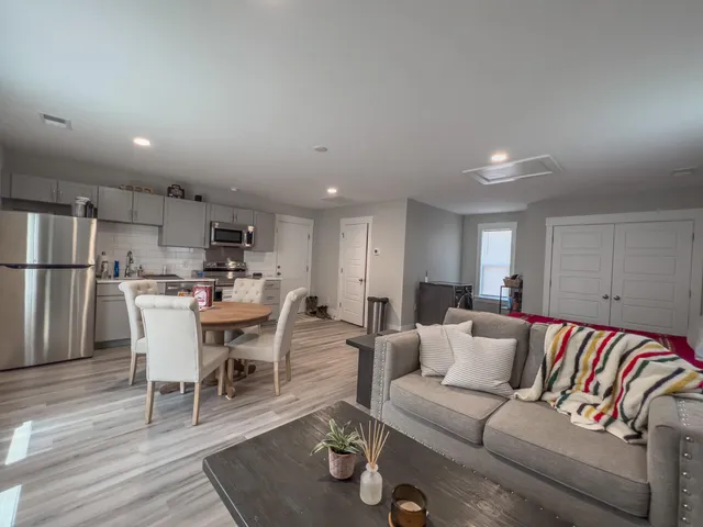 $1,400 | 411 Scholar Way, Summerville, SC 29486