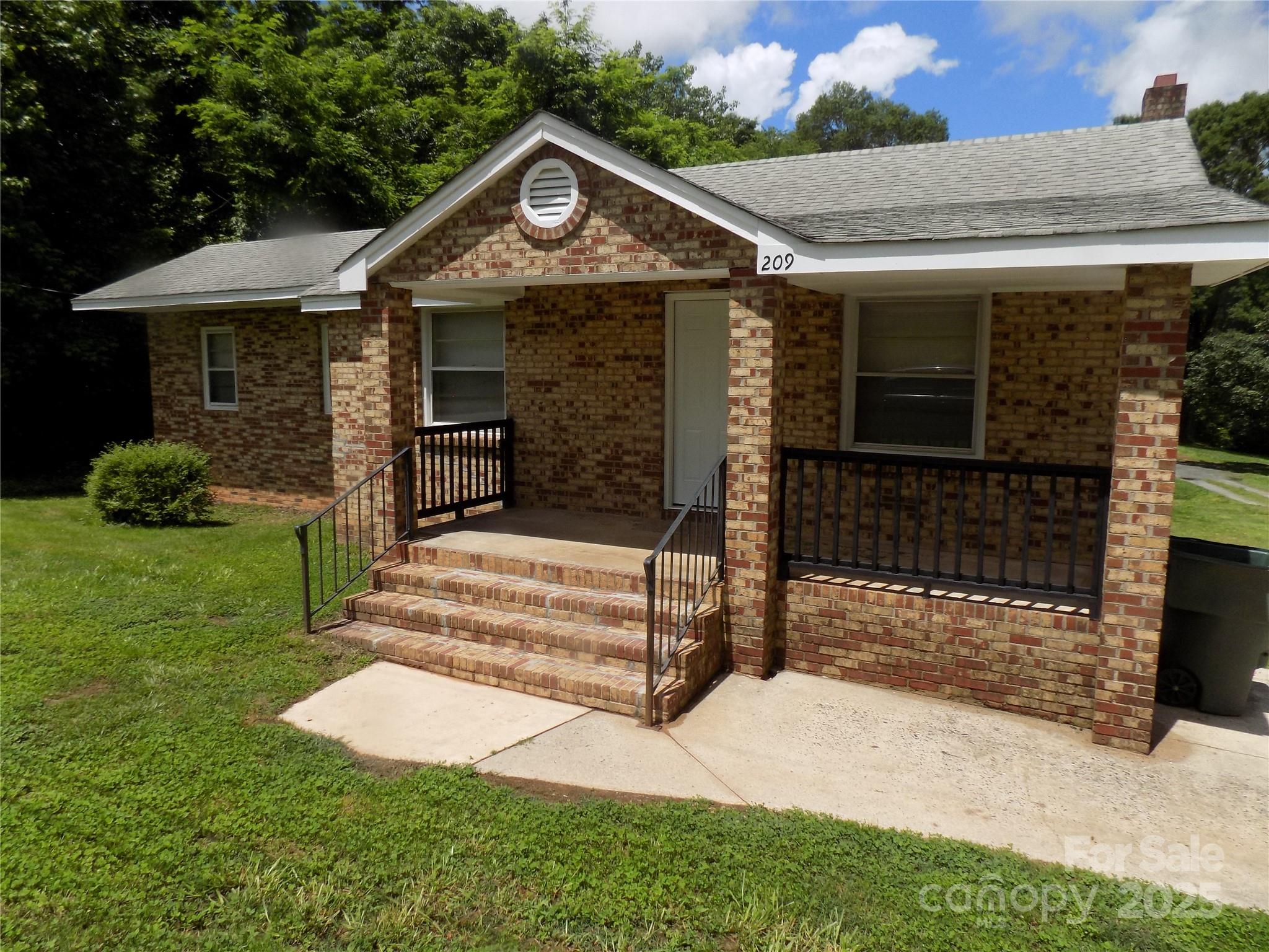 209 Barber Road Gastonia, NC 28056 - Photo 1 of 13 Gallery Image 1