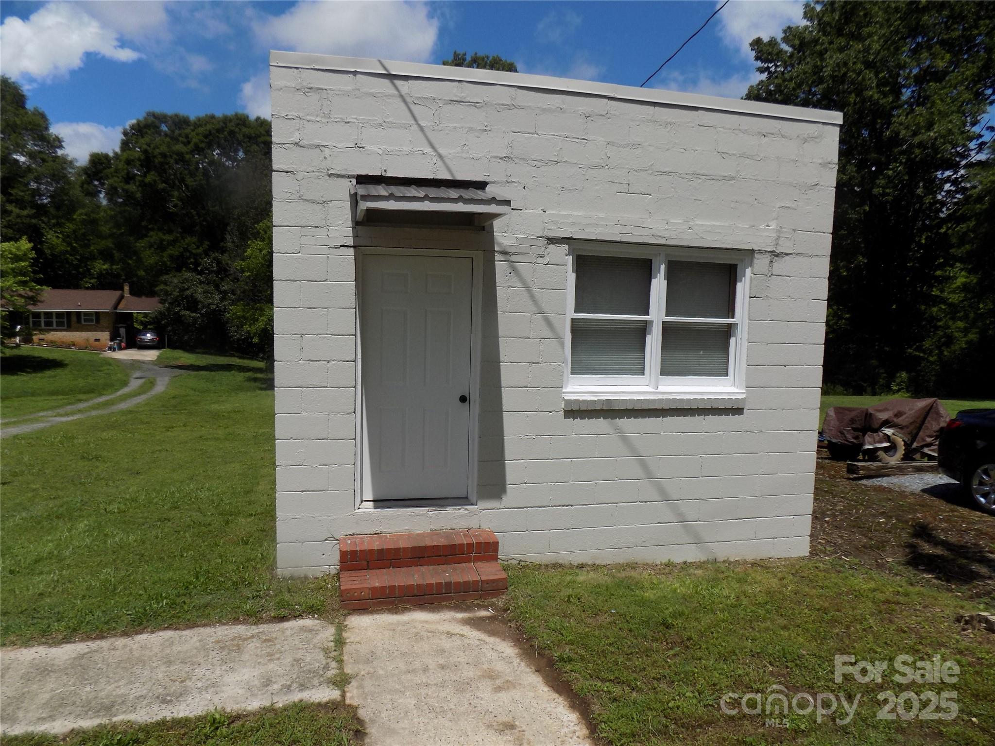 209 Barber Road Gastonia, NC 28056 - Photo 9 of 13 Gallery Image 9