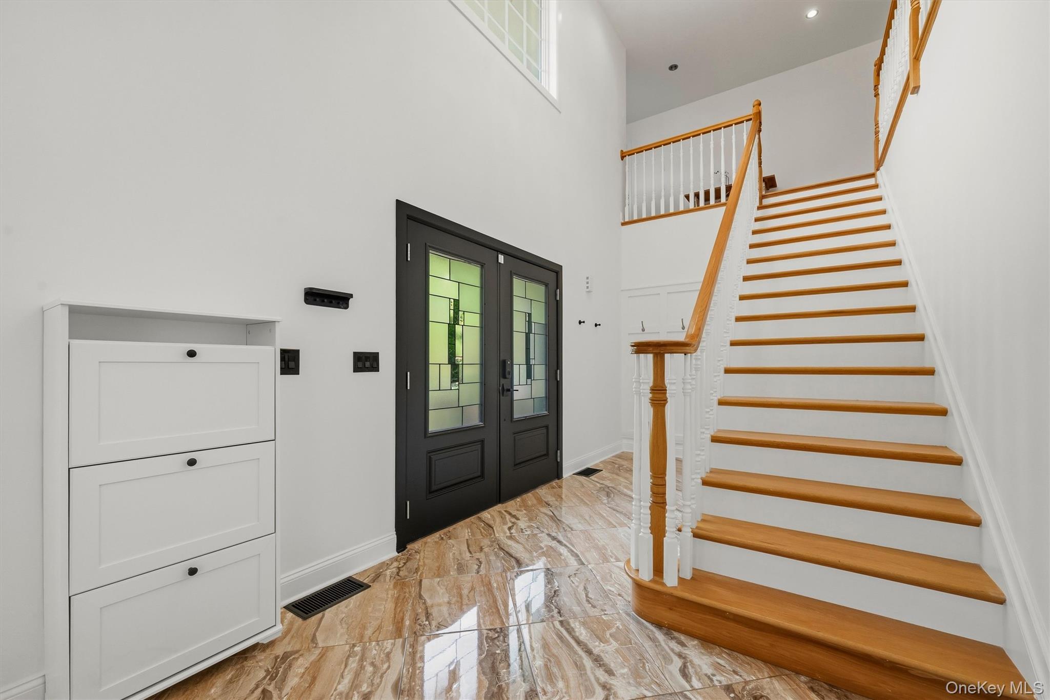 8 Darmstadter Road Bloomingburg, NY 12721 - Photo 9 of 47 Grand two story foyer with marble tile.