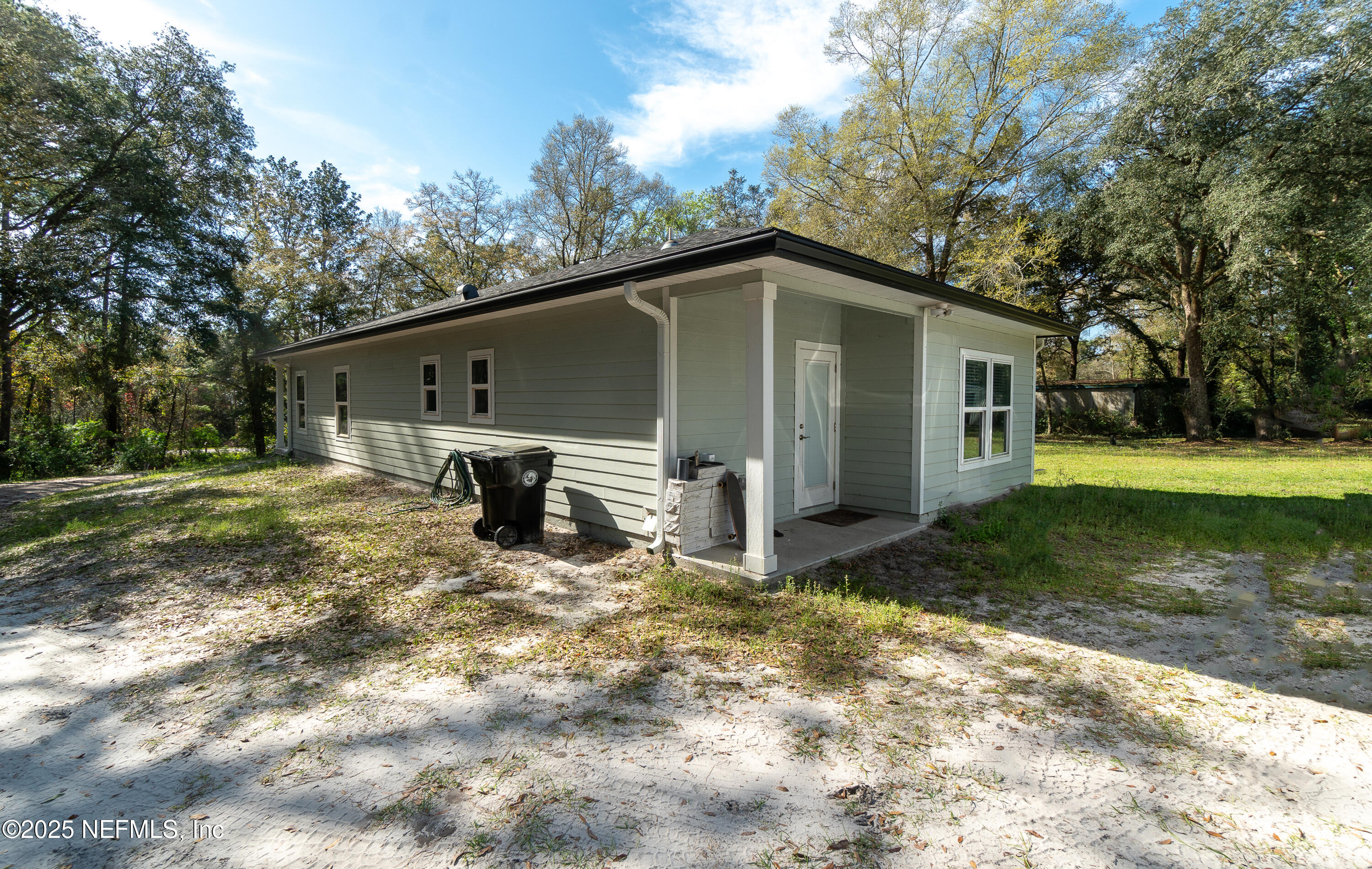 2684 Primrose Circle Middleburg, FL 32068 - Photo 21 of 32 Ext Rear