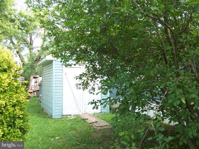 4305 Ridge Drive Mount Airy, MD 21771 - Photo 3 of 12 Shed