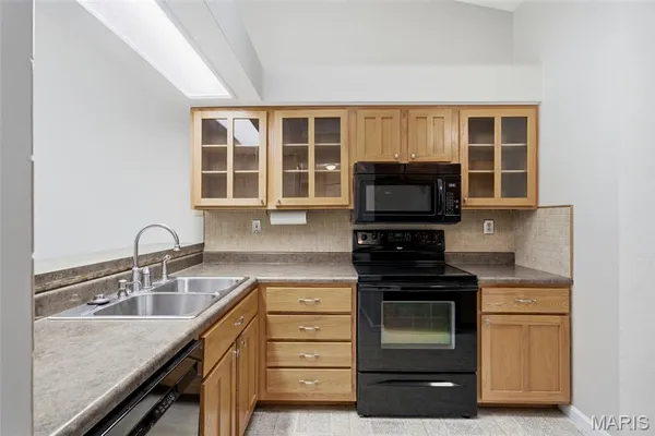 $325,000 | 13 Kemper Court, Unit 13, Lake St. Louis, MO 63367