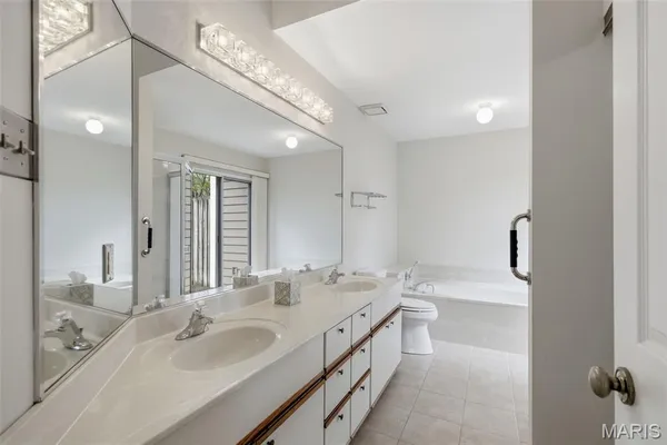 $325,000 | 13 Kemper Court, Unit 13, Lake St. Louis, MO 63367