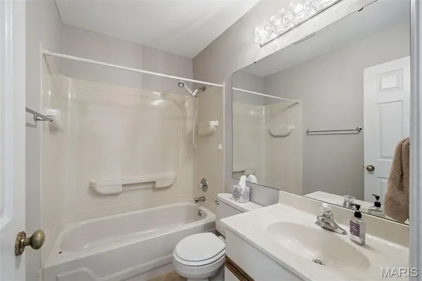 $325,000 | 13 Kemper Court, Unit 13, Lake St. Louis, MO 63367