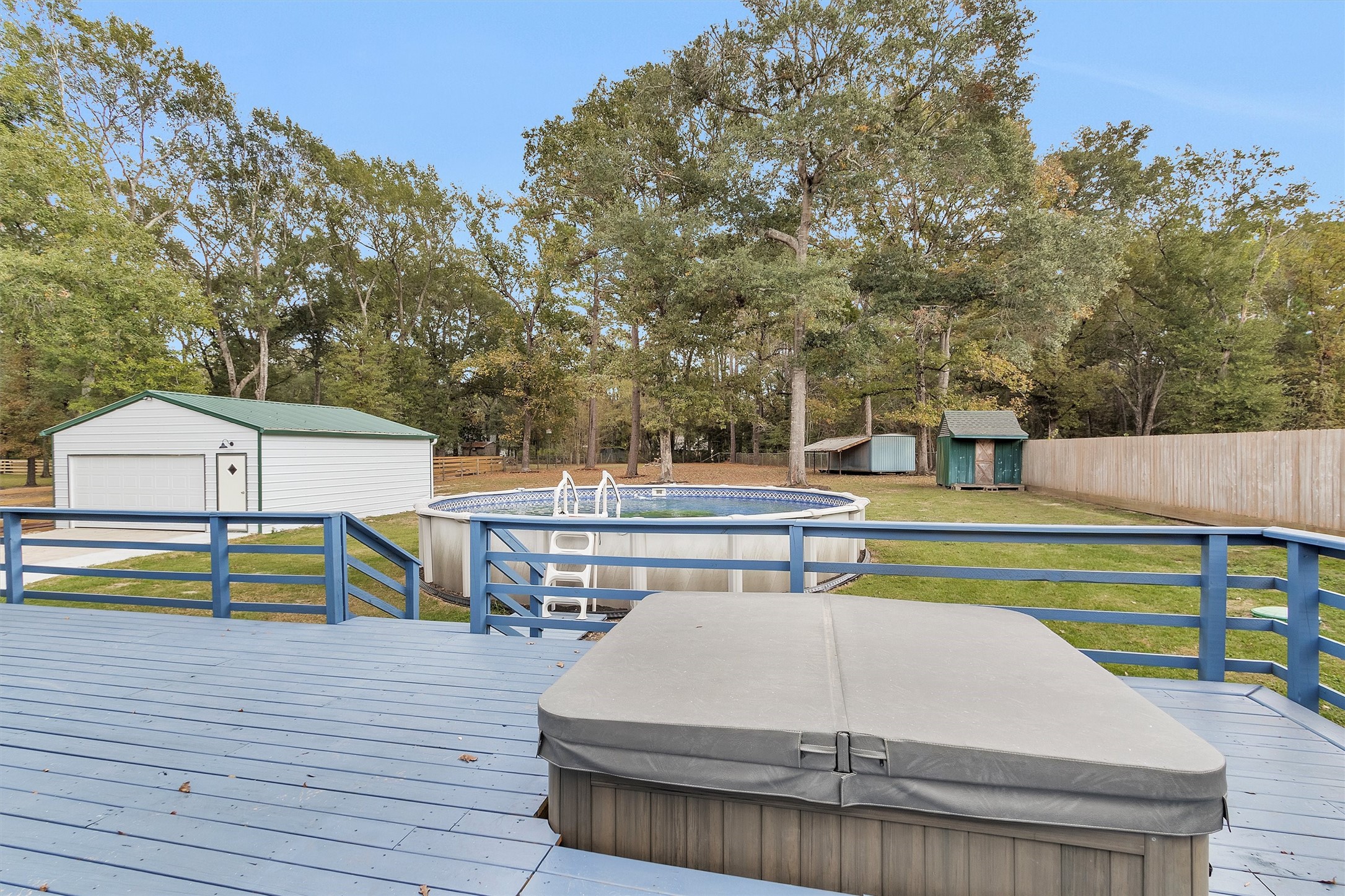 4621 Price Road Montgomery, TX 77316 - Photo 37 of 50 a view of a swimming pool with a lounge chairs