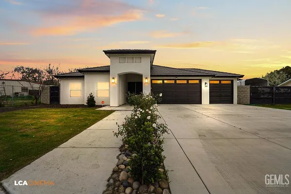 $689,950 | Undisclosed Address, Bakersfield, CA 93312