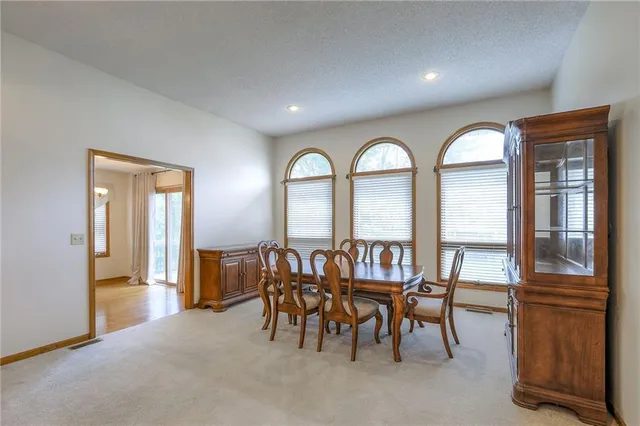 $350,000 | 22513 East 33rd St Court South, Blue Springs, MO 64015