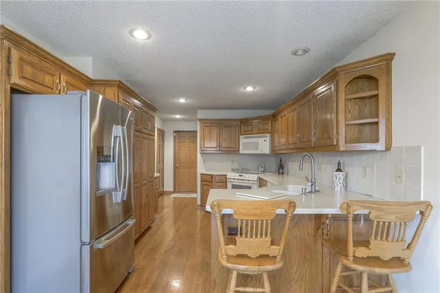 $350,000 | 22513 East 33rd St Court South, Blue Springs, MO 64015