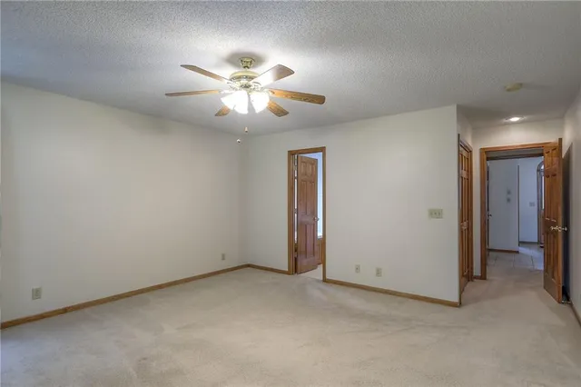 $350,000 | 22513 East 33rd St Court South, Blue Springs, MO 64015