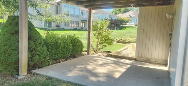 $350,000 | 22513 East 33rd St Court South, Blue Springs, MO 64015