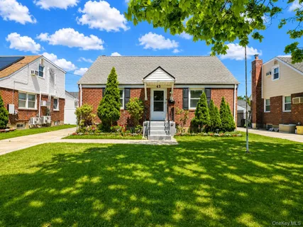 $720,000 | 43 McAlester Avenue, Hicksville, NY 11801