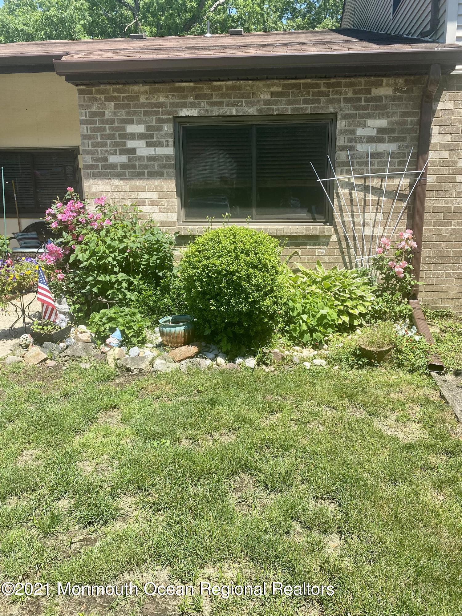 92 Arrowood Road, Unit A Manalapan, NJ 07726 - Photo 1 of 13 IMG_3427
